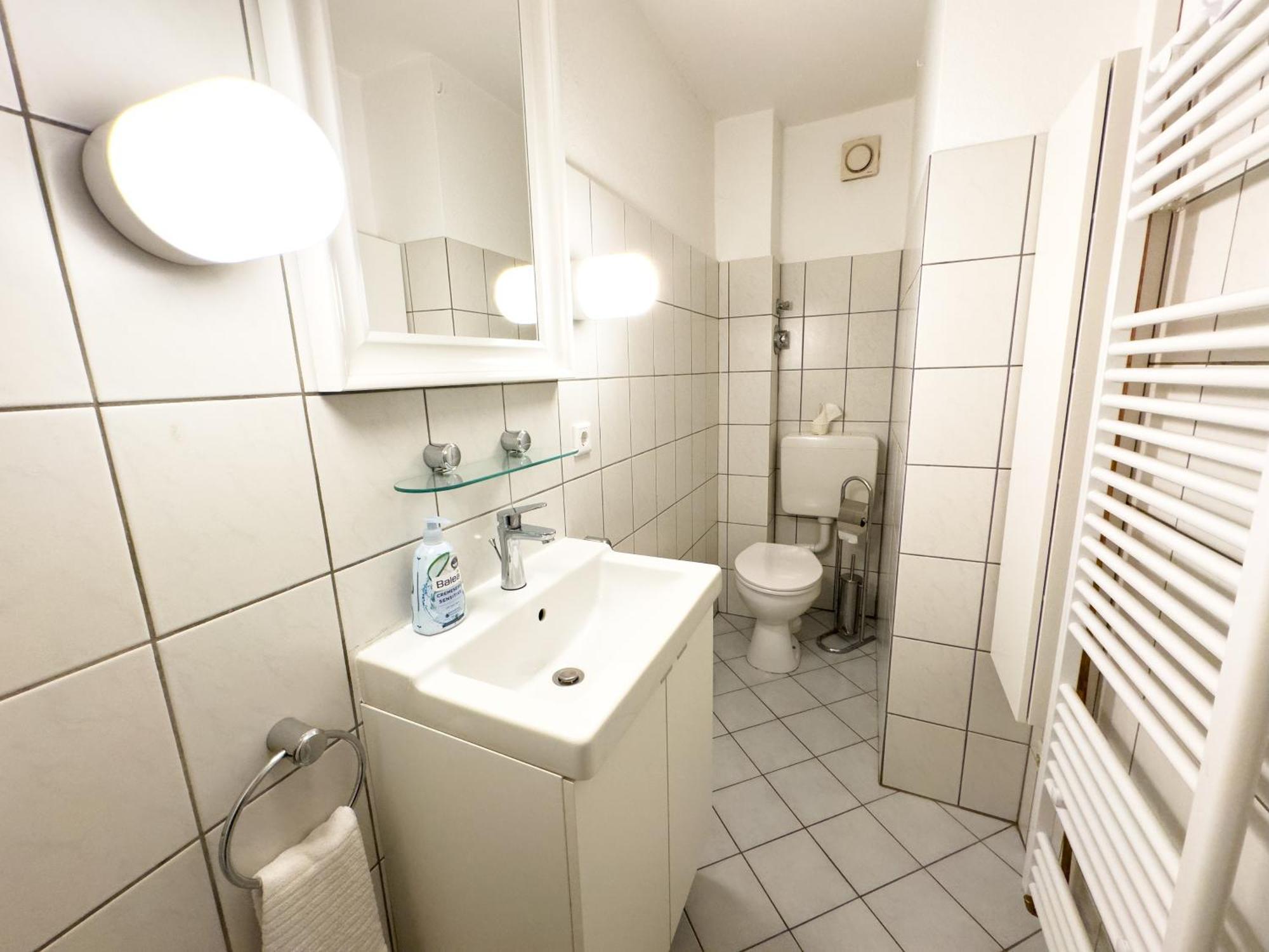 Schoene Wohnung Fuer 4 Gaeste An Der Eilenriede Mit Kostenlosen Parkplaetzen Hanôver Exterior foto